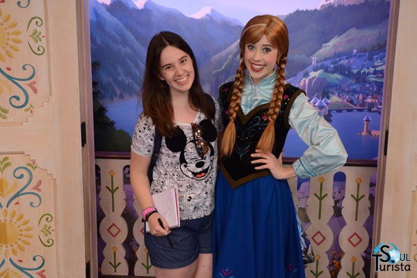 Encontro com a princesa Anna do filme Frozen