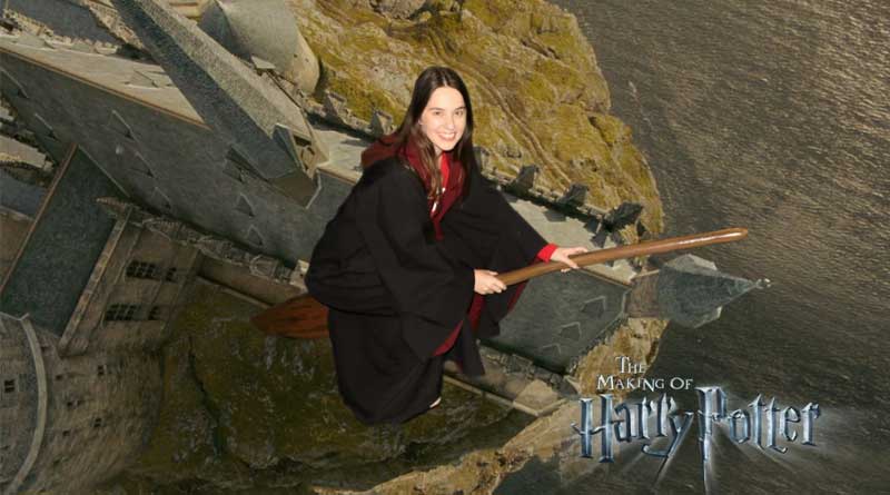 Voando na Nimbus 2000 sob Castelo de Hogwarts
