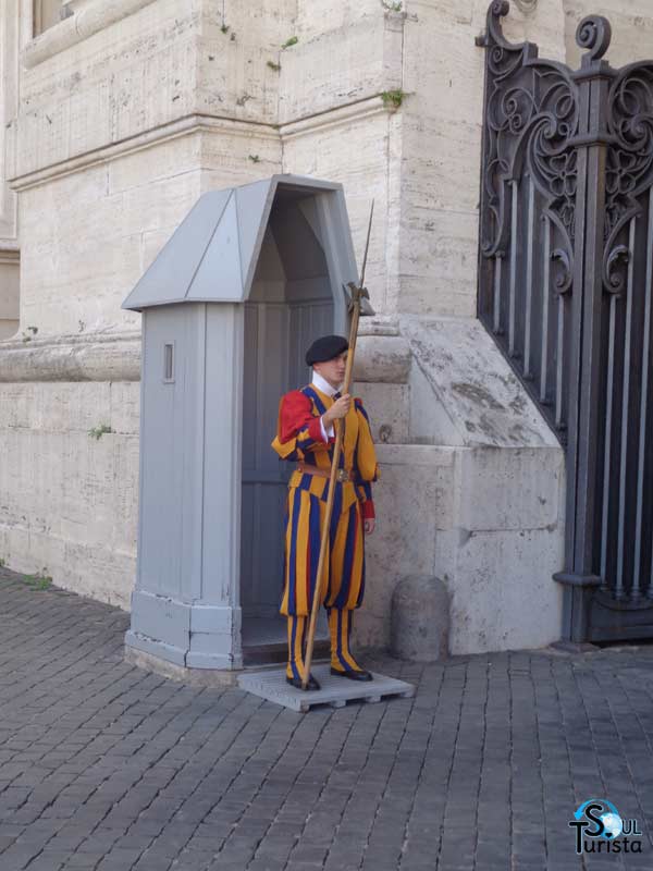 Guarda Suíça Pontíficia do Papa no Vaticano