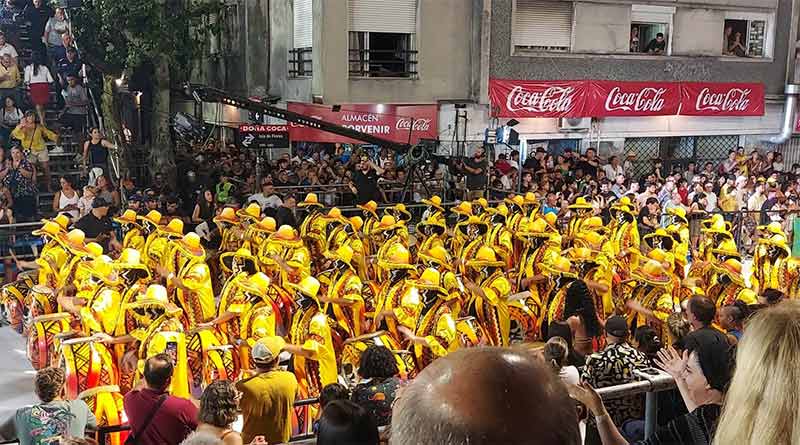 Desfile de Llhamadas de Carnaval em Montevideo